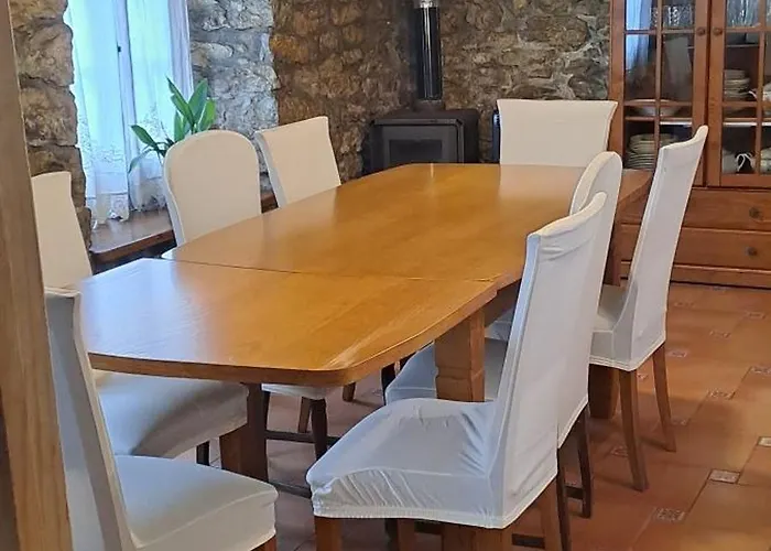 Casa Del Cura * Molleda